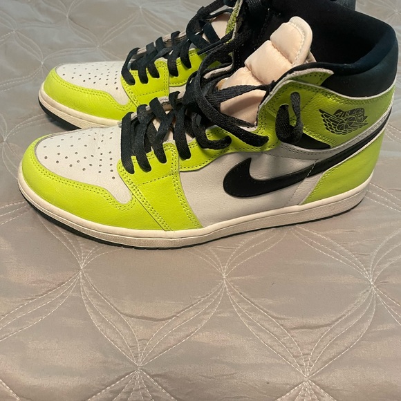 Nike mens Air Jordan 1 Retro High OG - Picture 4 of 5